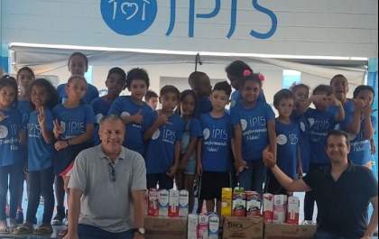 Torneio de tênis no CBT de Birigui arrecada 120 litros de leite