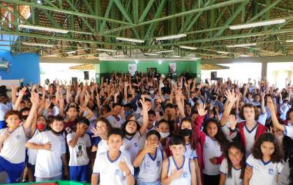 Orquestra Jovem de Ilha Solteira realiza apresentação na ABBS