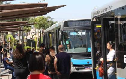 SP sinaliza ampliar transporte gratuito a idosos e fim de desconto na aposentadoria de servidores