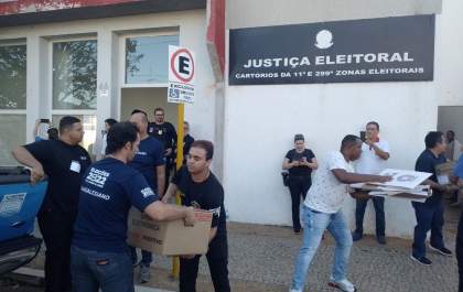 Policial penal é detido com celular na cabine de votação em Araçatuba