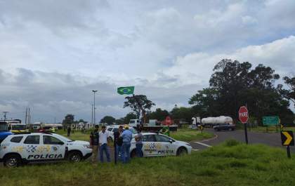 Estradas da região seguem com manifestação, contrariando determinação da Justiça