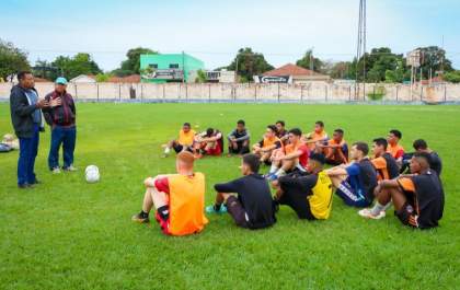 Atletas vão representar TL na fase nacional da Taça das Favelas Sub17 de futebol