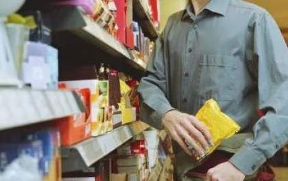 Mulher é presa após 3 furtos seguidos em mercado de Birigui