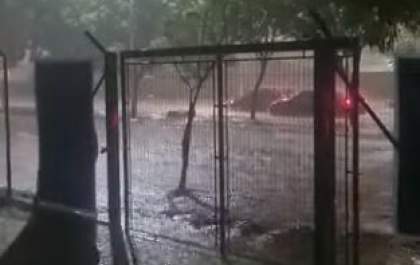Chuva causa alagamentos e transtornos em Araçatuba