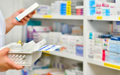 Deputado questiona governo federal por falta de medicamentos de alto custo