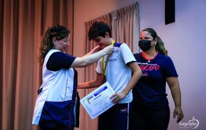 Colégio Nossa Senhora Aparecida entrega medalhas e certificados das Olimpíadas do Conhecimento