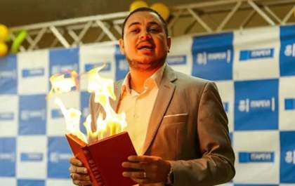 Birigui realiza palestra show gratuita com mágico na praça Dr. Gama