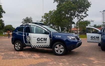 GCM de Birigui recebe duas viaturas zero quilômetro