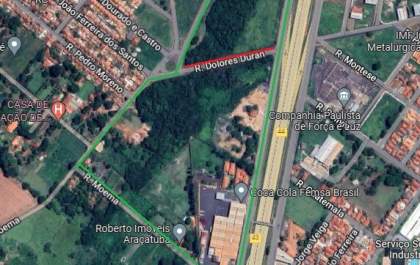 Obra interdita principal acesso ao Porto Real