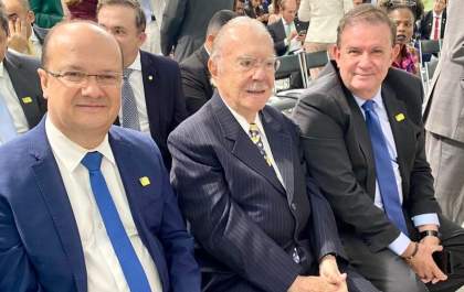 Vice-governador e chefe da Casa Civil prestigiam a posse da nova ministra Simone Tebet