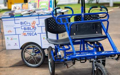 Projeto ‘BiciBiblioteca’ viabiliza troca de livros em bicicleta adaptada em Araçatuba