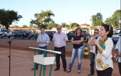 Prefeita inaugura pavimentação das ruas Eurídice Chagas Cruz e dos Maçons