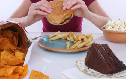 Dia da Gula: você sabe a diferença entre fome e compulsão alimentar?