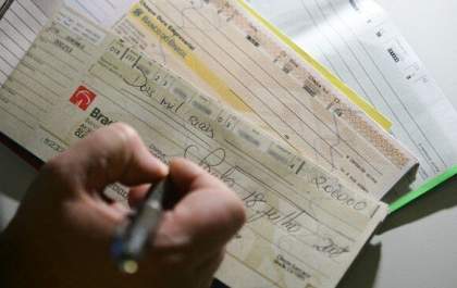 Cheque resiste às tecnologias e movimenta R$ 666,8 bi em 2022
