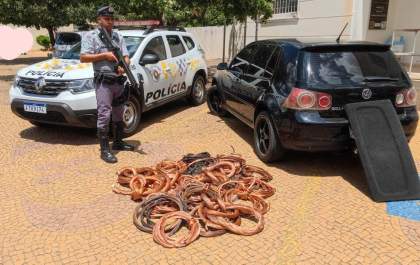 Casal é preso com 300 quilos de fios e canos de cobre furtados de usina