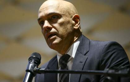 Moraes nega suspensão da posse de 11 deputados eleitos