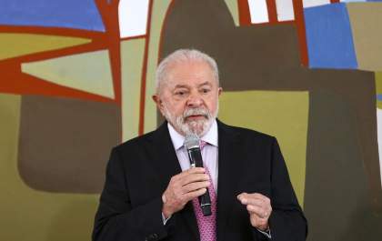 Apoio aos yanomamis e Pacote da Democracia marcam 1º mês do governo