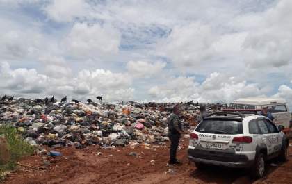Vereadores denunciam descarte irregular de lixo no aterro sanitário de Birigui