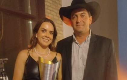 Professora de Araçatuba é reconhecida como Destaque do Ano em evento nacional em SP