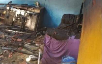 Casa pega fogo por causa de narguilé em Água Clara