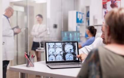 Epilepsia: saiba identificar as crises e como agir durante uma