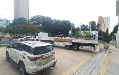 Maconha apreendida em caminhão pesou 1.180 quilos