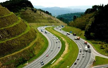 Internet nas estradas: rodovias receberão sinal 4G até setembro de 2024