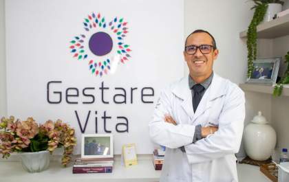 Dr. Eneias Cano fala sobre os implantes hormonais no tratamento da menopausa