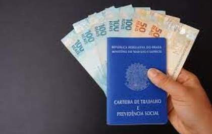 Lula anuncia salário mínimo de R$ 1.320 para maio