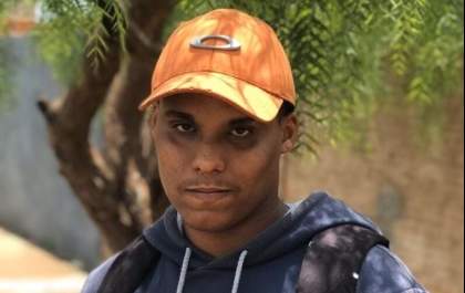 Jovem é morto com 11 tiros no Porto Real