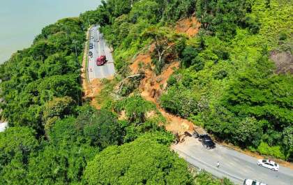 Lula visita áreas atingidas por temporais no litoral norte de SP