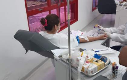Acadêmicos de enfermagem doam sangue para contribuir com estoque do Hemocentro de Araçatuba