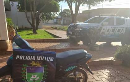 PM prende autora em flagrante por receptação e recupera moto furtada