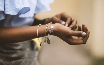 Top 3 tendências de pulseira feminina que estão sempre na alta