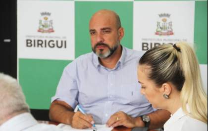 Justiça suspende reajuste de prefeito e secretários de Birigui