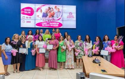 Vereadoras entregam homenagens no Dia da Mulher