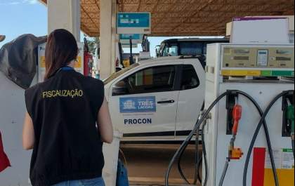 Procon fiscaliza preço em postos de combustível de Três Lagoas