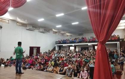 Quase mil famílias participam de palestra sobre atualização do novo Bolsa Família