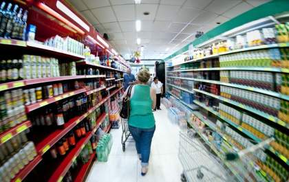 Embalagens ocultam parte dos aditivos em alimentos vendidos no Brasil