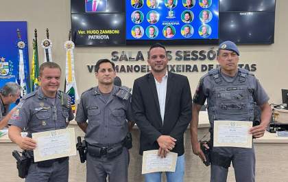 Vereadores de Andradina fazem homenagem a policiais militares por salvamento