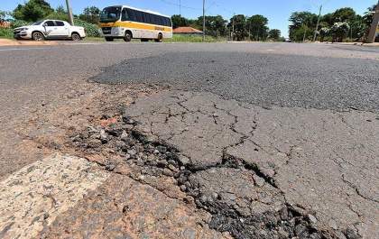 Requerimento cobra informações sobre asfalto da avenida Dois de Dezembro