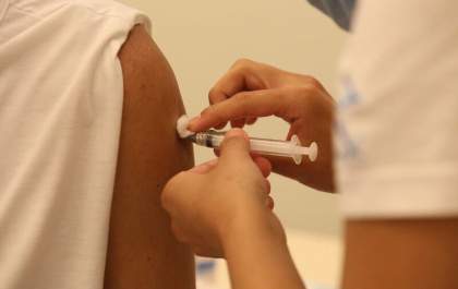 Araçatuba inicia aplicação da vacina bivalente em todos os grupos prioritários