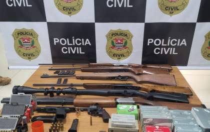 Polícia Civil prende investigados por latrocínio contra vítimas encontradas carbonizadas em carro