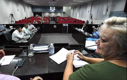 Vereadora quer divulgação de lei que proíbe soltura de fogos em Araçatuba