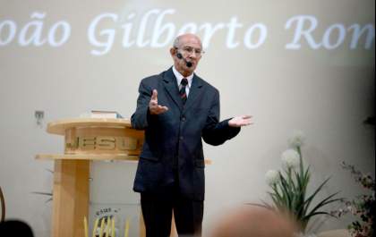Culto e confraternização marcam os 50 anos de ministério do pastor João Gilberto Romano
