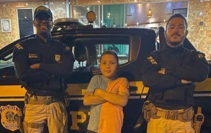 Polícia Rodoviária Federal surpreende criança em seu aniversário de 11 anos