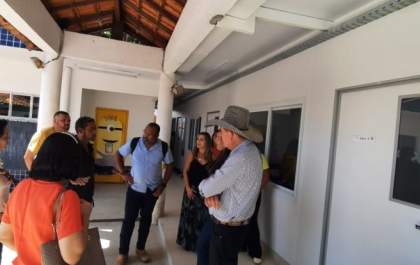 Guerreiro visita escolas construída com sistemas modernos