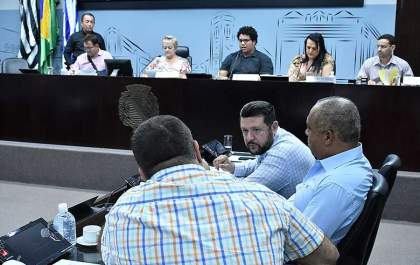 Vereadores criam comissão para verificar a zona azul em Araçatuba