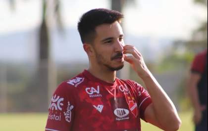 Jogador de Penápolis vive drama em meio a conflito armado no Sudão