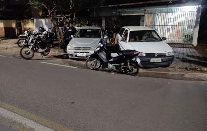 Motorista flagrado dirigindo embriagado é preso